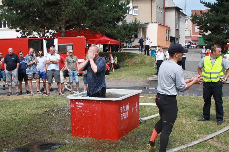 Krajská soutěž hasičů v požárním sportu v Nymburce