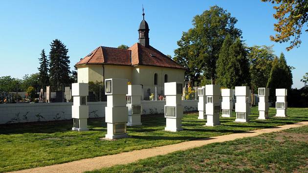 Hřbitov v Pátku je po rekonstrukci jedním z nejzajímavějších hřbitovů v regionu.