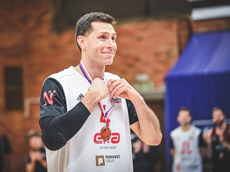 Nymburský basketbalista Petr Benda.