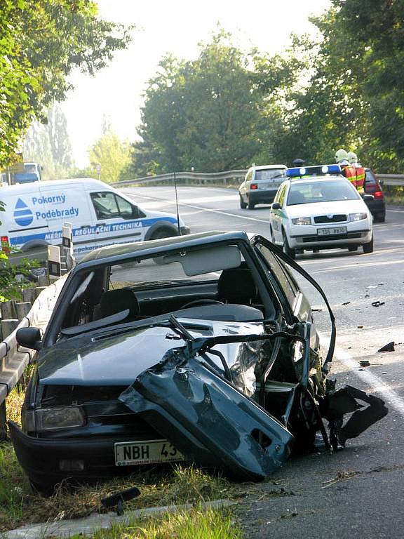 K vážné nehodě došlo ve středu ráno u Poděbrad