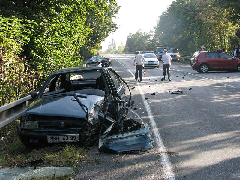 K vážné nehodě došlo ve středu ráno u Poděbrad