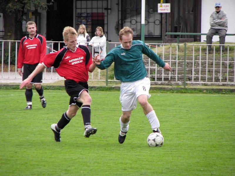 Z utkání I.B třídy Polaban Nymburk B - Červené Pečky (0:0).