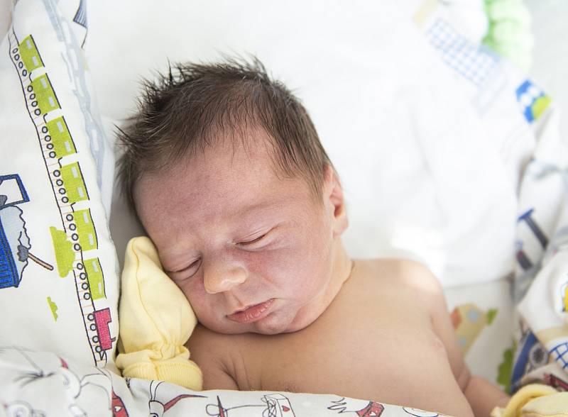 Šimon Svoboda se narodil v nymburské porodnici 21. srpna 2021 v 6.52 hodin s váhou 3270 g a mírou 50 cm. V Nymburce se na chlapečka těšila maminka Eliška, tatínek Tomáš a bráška Oskar (2,5 roku).