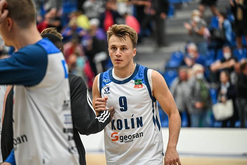 Z basketbalového utkání Kooperativa NBL Kolín - Nymburk (86:91)