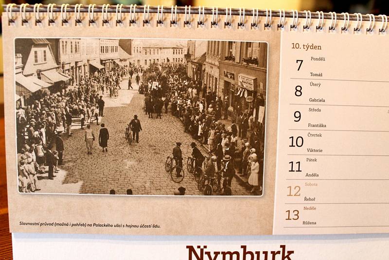 Stolní kalendář Nymburka na rok 2022.