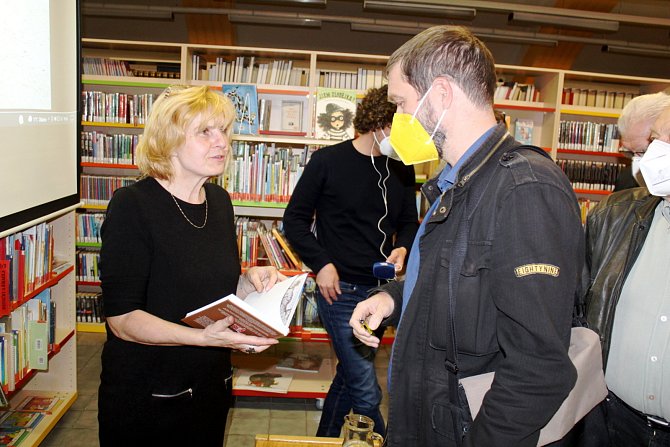 Z přednášky novinářky Petry Procházkové 'Kam kráčí Bělorusko' v nymburské knihovně.