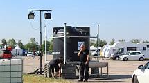 Všechny týmy, které mají na starost zajištění festivalu Votvírák pro desítky tisíc návštěvníků, byly ve čtvrtek v plném nasazení.