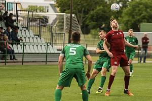 Z fotbalového utkání krajského přeboru Polaban Nymburk - Bohemia Poděbrady (1:2)