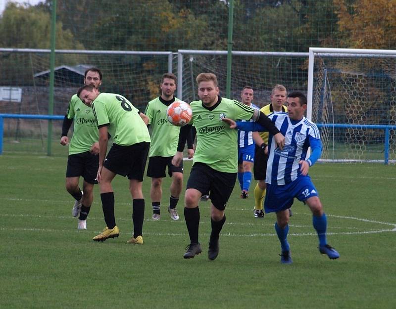 Z fotbalového utkání I.B třídy Sadská - Milovice (3:0)