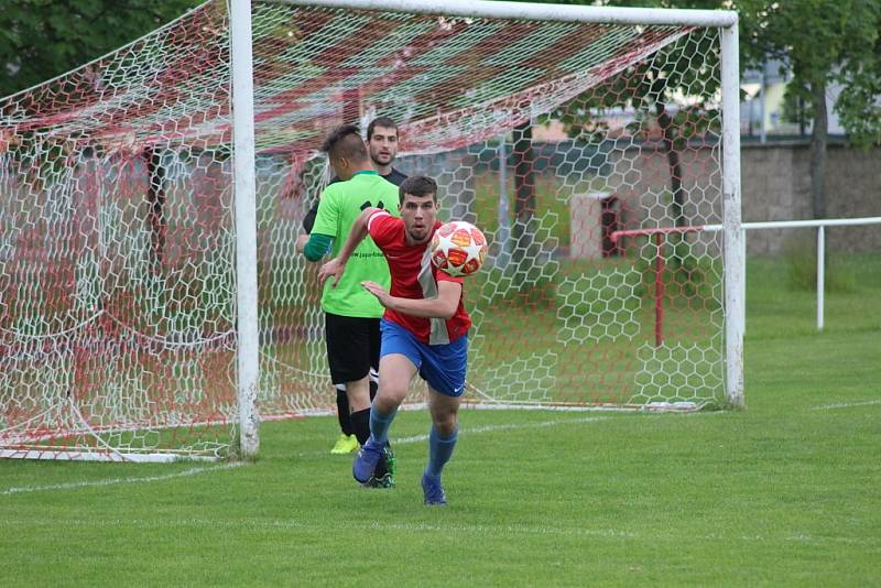 Fotbalisté Pátku sehráli přátelský zápas s celkem Kostomlat