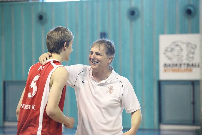 Basketbaloví kadeti Nymburka postoupili do extraligy