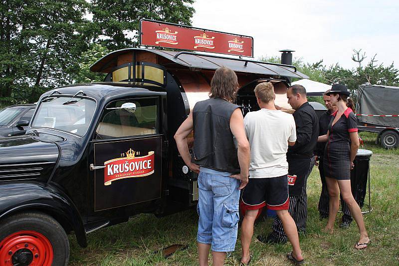 Festival Mýtina navštívily u Sokolče stovky lidí