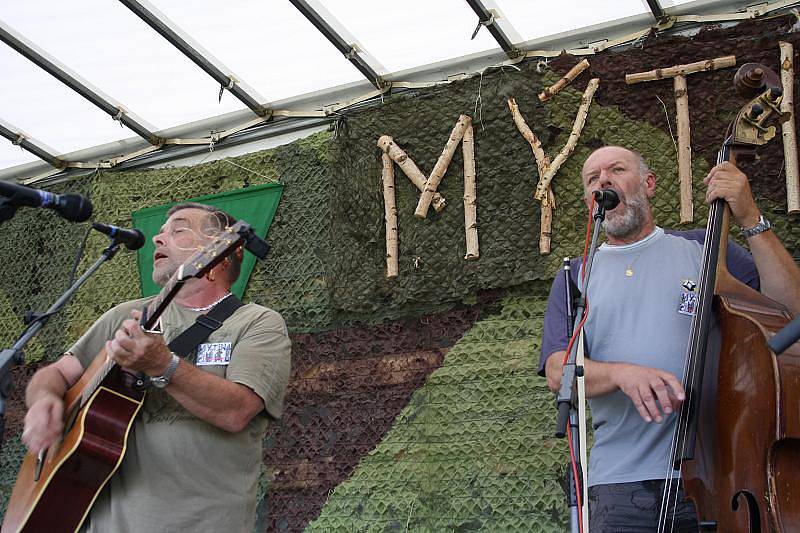 Festival Mýtina navštívily u Sokolče stovky lidí