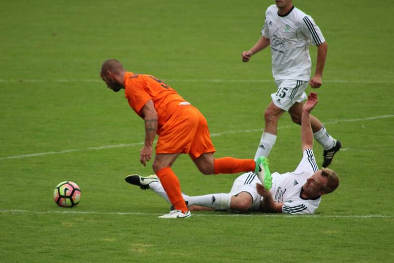 Z fotbalového utkání krajského přeboru Semice - Poříčany (1:0)