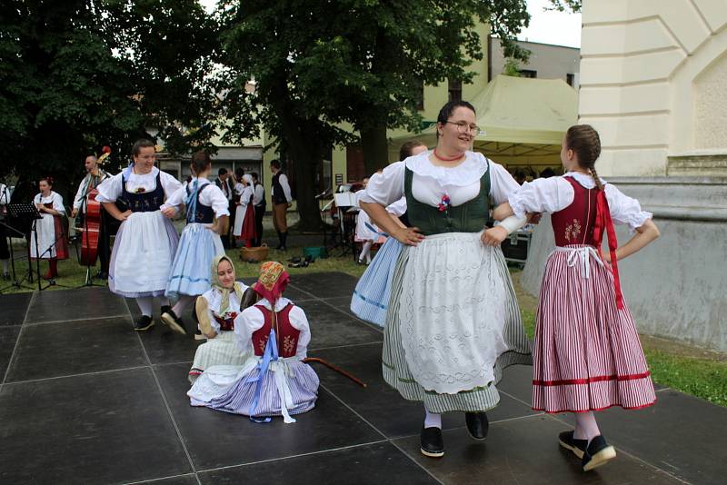 Z folklorního festivalu Polabská vonička.