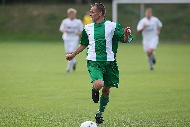 Z utkání Rožďalovice - Zásmuky 1:0.