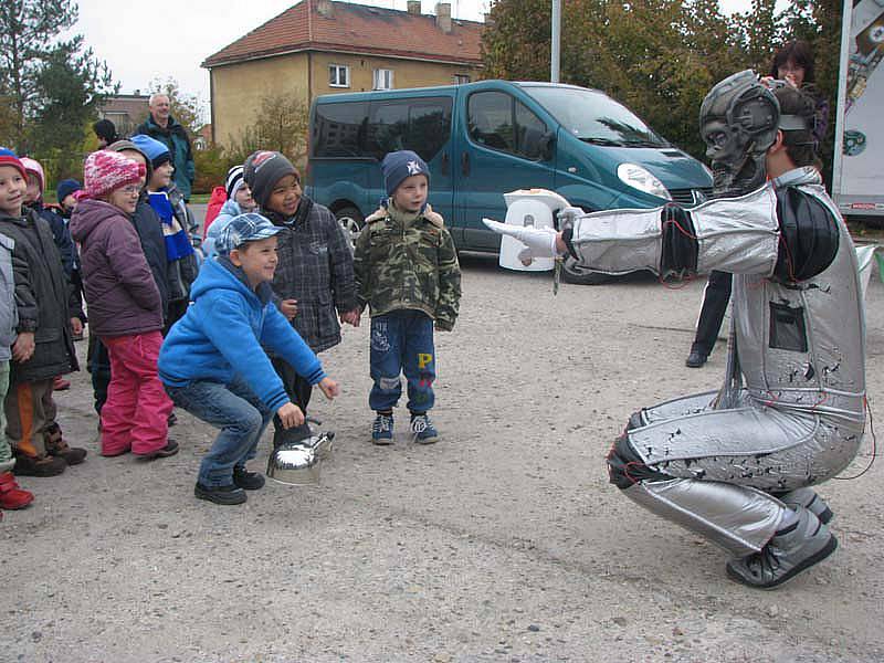 V Městci si školáci užívali recyklohrátky