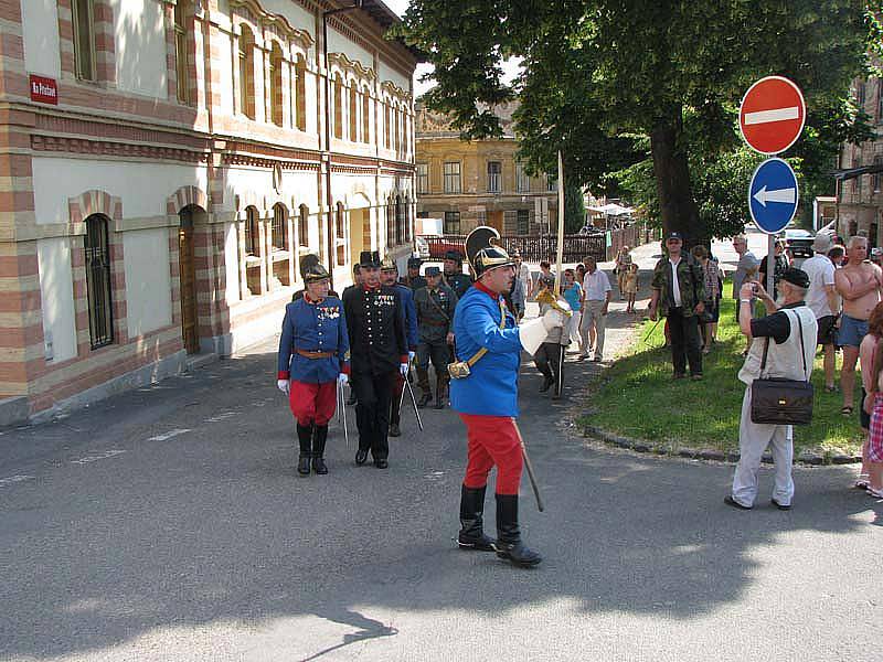 Dragouni pochodovali Nymburkem