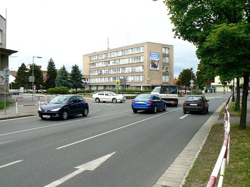 Křižovatka před policejním ředitelstvím