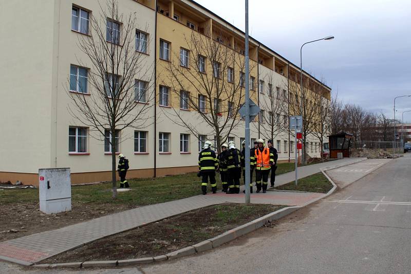 Při výkopových pracích bagr narazil na leteckou pumu u parku Mirakulum. Část obyvatel přilehlých domů byla evakuována.