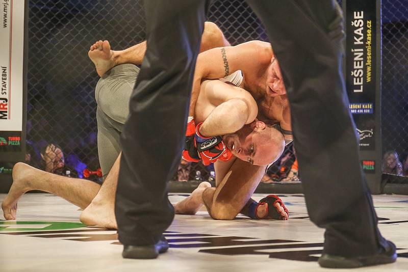 Galevečer MMA GCF 61 Cage Fight Nymburk se ve Sportovním centru konal v neděli 26. ledna.