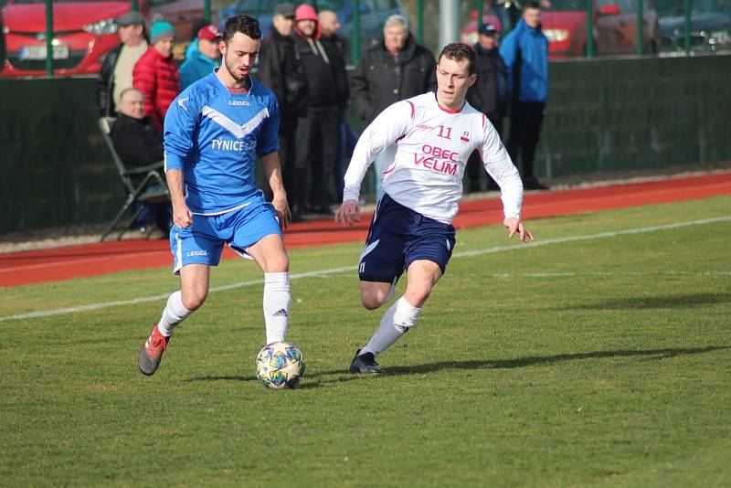 Z přípravného fotbalového utkání Velim - Poříčany (2:1)