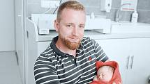 Albert Vals se narodil v nymburské porodnici 23. června 2022 v 8:15 hodin s váhou 3020 g a mírou 46 cm. S maminkou Petrou a tatínkem Vojtěchem  bude prvorozený chlapeček bydlet v Úvalech.