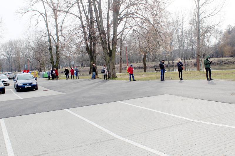 O testování byl v Poděbradech velký zájem.