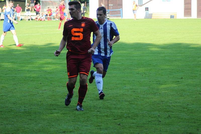 Z fotbalového utkání I.A třídy Slovan Poděbrady - Pšovka Mělník (4:1)