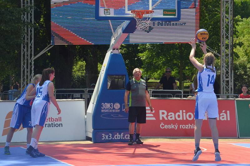 Basketbalový klub z Poděbrad oslavil sedmdesáté narozeniny.