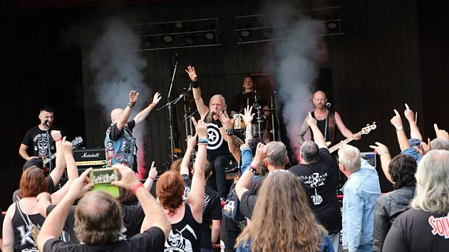 Koncert cerhenické kapely Insignie v Sekeřicích.