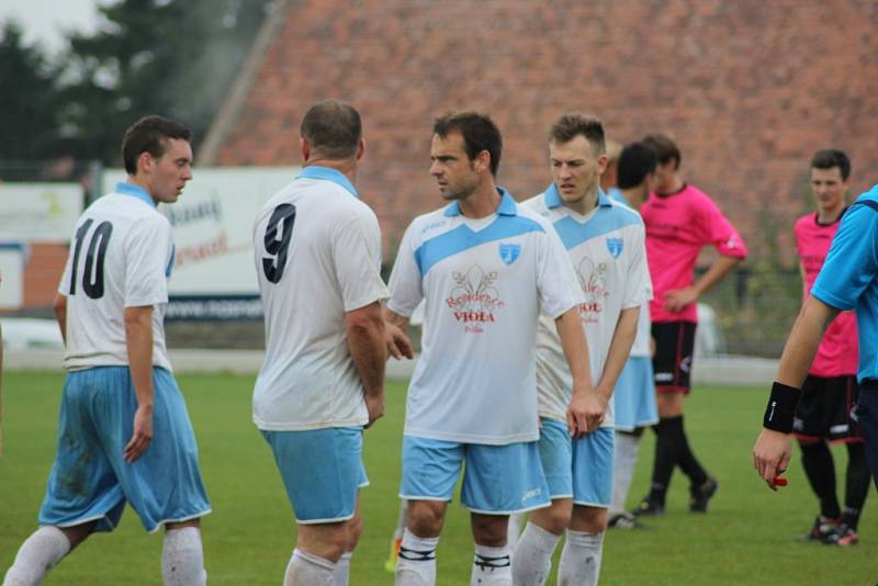 Z fotbalového utkání I.A třídy Vykáň - Horky (1:1)