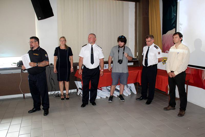 Vyhodnocení soutěže se konalo v sídle hasičů v Nymburce.