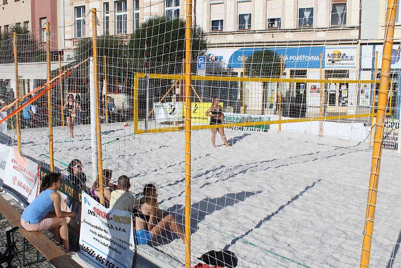 Náměstí Přemyslovců hostí Týden beach volejbalu.