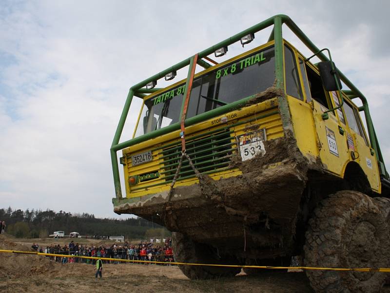 Otevřené mistrovství ČR Truck Trial 2012 na Božím Daru u Milovic