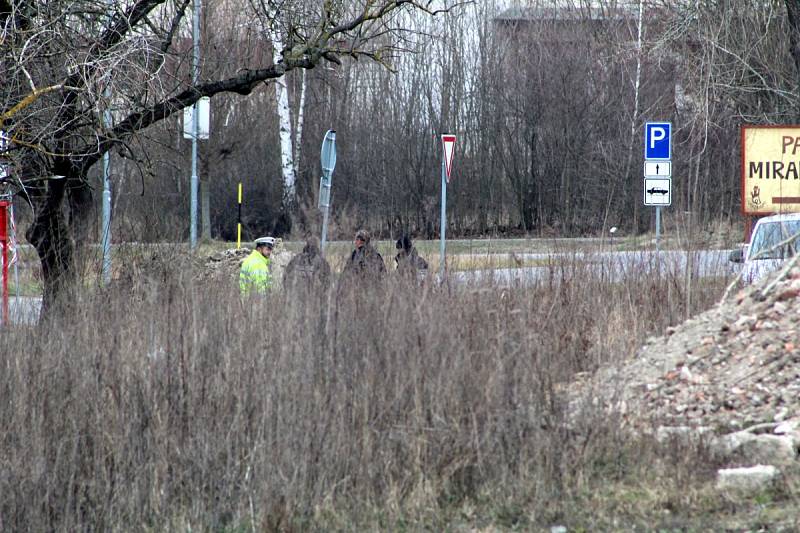 Při výkopových pracích bagr narazil na leteckou pumu u parku Mirakulum. Část obyvatel přilehlých domů byla evakuována.