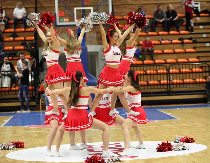 Basketbalisté Nymburka porazili v posledním domácím zápase Ligy mistrů španělskou  Fuenlabradu.