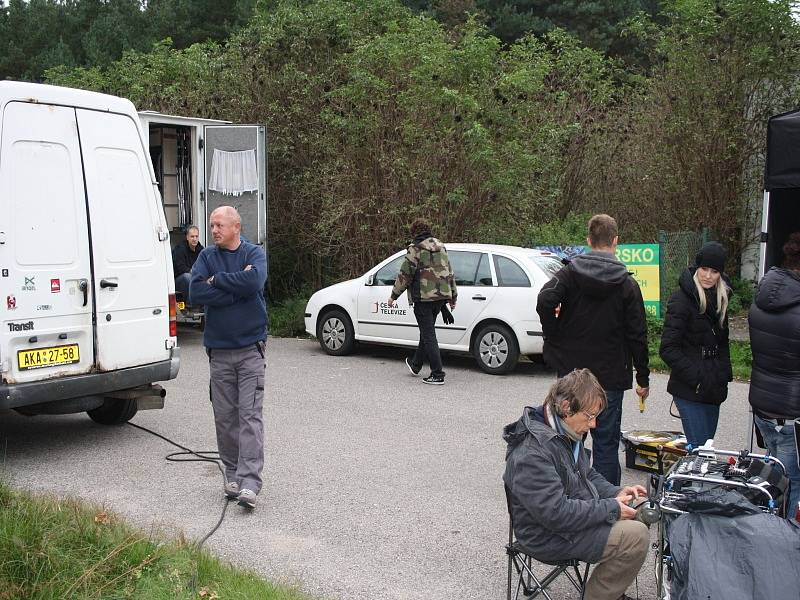 Filmový štáb natáčel u motorestu Ohio v Kersku scénu z krimiseriálu