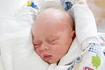 Mikuláš Bekr se narodil v nymburské porodnici 7. dubna 2021 v 5.22 hodin s váhou 2390 g a mírou 47 cm. Na prvorozeného chlapečka se v Nymburce těšili maminka Tereza a tatínek Jakub.