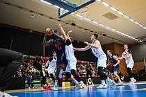 Z basketbalového utkání osmifinále skupiny FIBA Europe Cupu Nymburk - Gravelines (72:57)