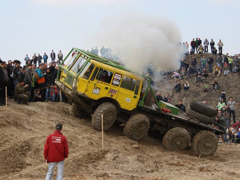 Otevřené mistrovství ČR Truck Trial 2012 na Božím Daru u Milovic