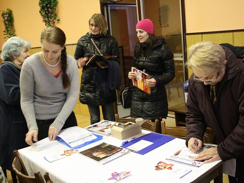 Na promítání v kulturním domě v Libici nad Cidlinou přišlo devět diváků.