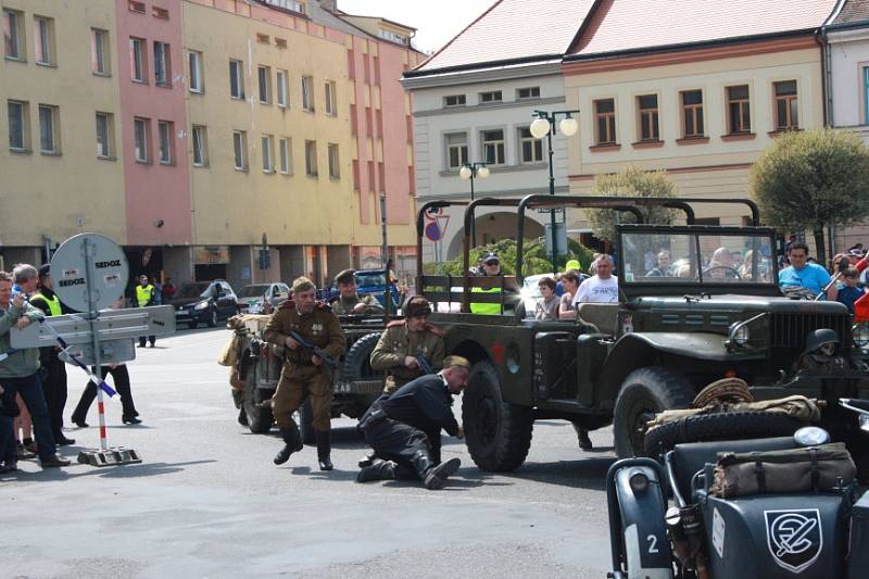 Oslavy 70 let od nymburského povstání na náměstí Přemyslovců v Nymburce.