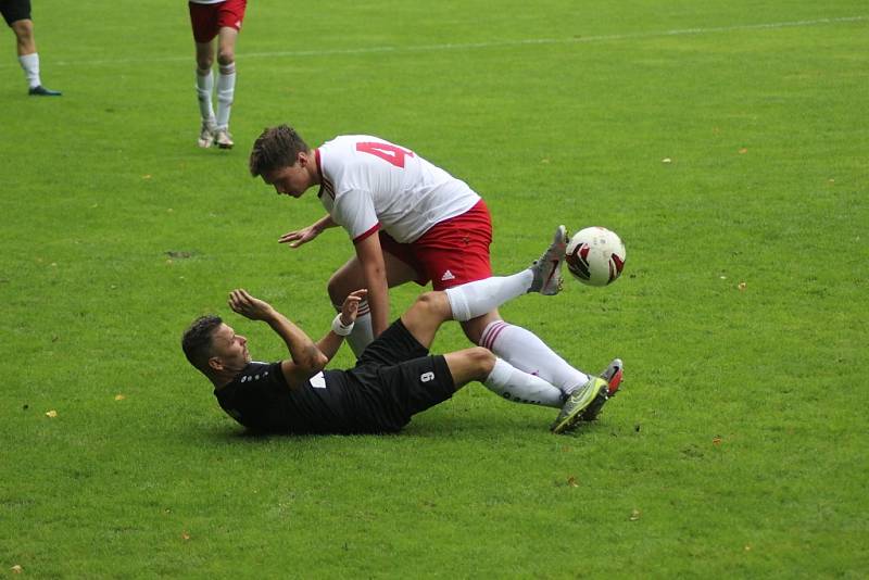 Z fotbalového utkání I.A třídy Slovan Poděbrady - Dolní Bousov