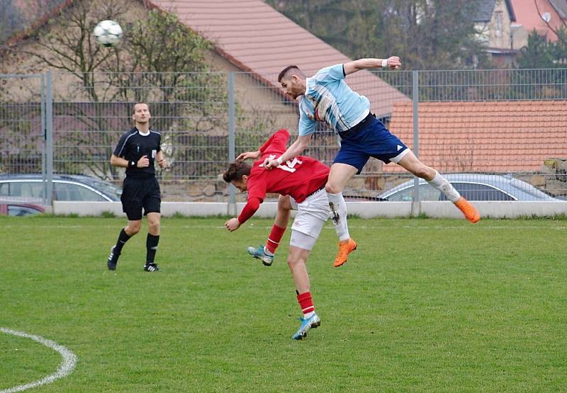 Z divizního fotbalového utkání Poříčany - Ostrá (1:1, PK 7:6)