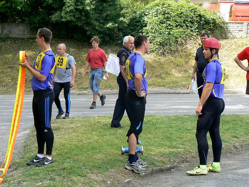 Běh na 100 metrů s překážkami, štafeta 4 x 100 metrů s překážkami a požární útok. To jsou tři disciplíny, ve kterých se na čas soutěžilo v rámci Krajské soutěže v požárním sportu.