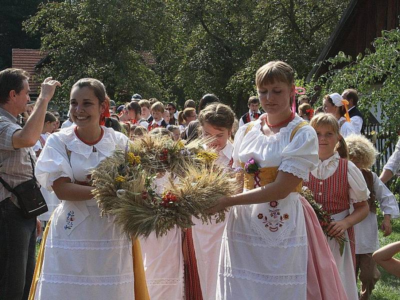 V Přerově nad Labem zažili dožínkovou slavnost V zámku a podzámčí.