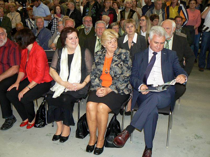 Jedna z každoročně nejnavštěvovanějších výstav v Lysé nad Labem Natura Viva byla slavnostně zahájena.