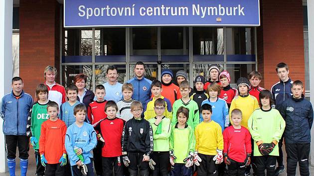 Pětadvacet mladých brankářů se připravovalo na soustředění ve Sportovním centru v  Nymburce     