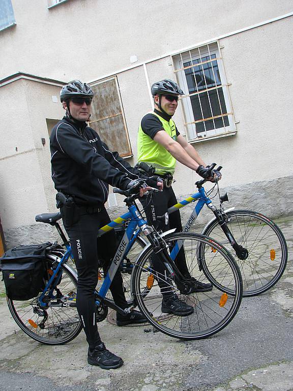 Nové policejní cyklohlídky vyjeli poprvé v úterý